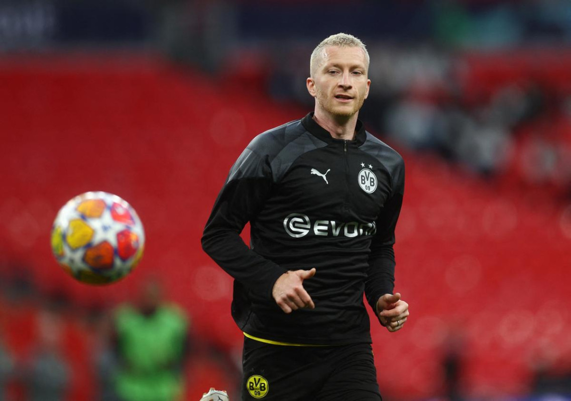 ޑޯޓްމަންޑު ދޫކޮށްލުމަށްފަހު، މިވަގުތު ފްރީ އެޖެންޓެއްގެ ގޮތުގައި ހުރި ރެއުސް