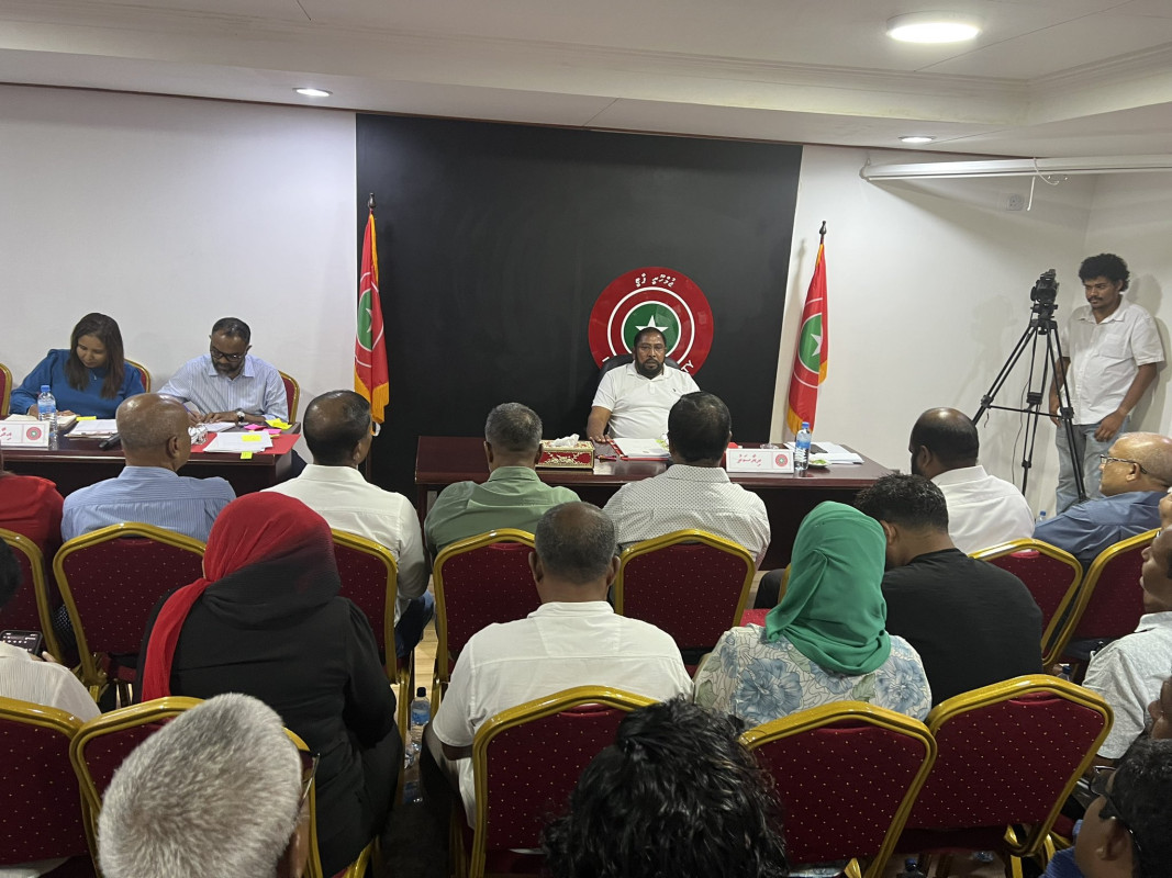 ޖޭޕީ ކައުންސިލް ބައްދަލުވުމުގެ ތެރެއިން