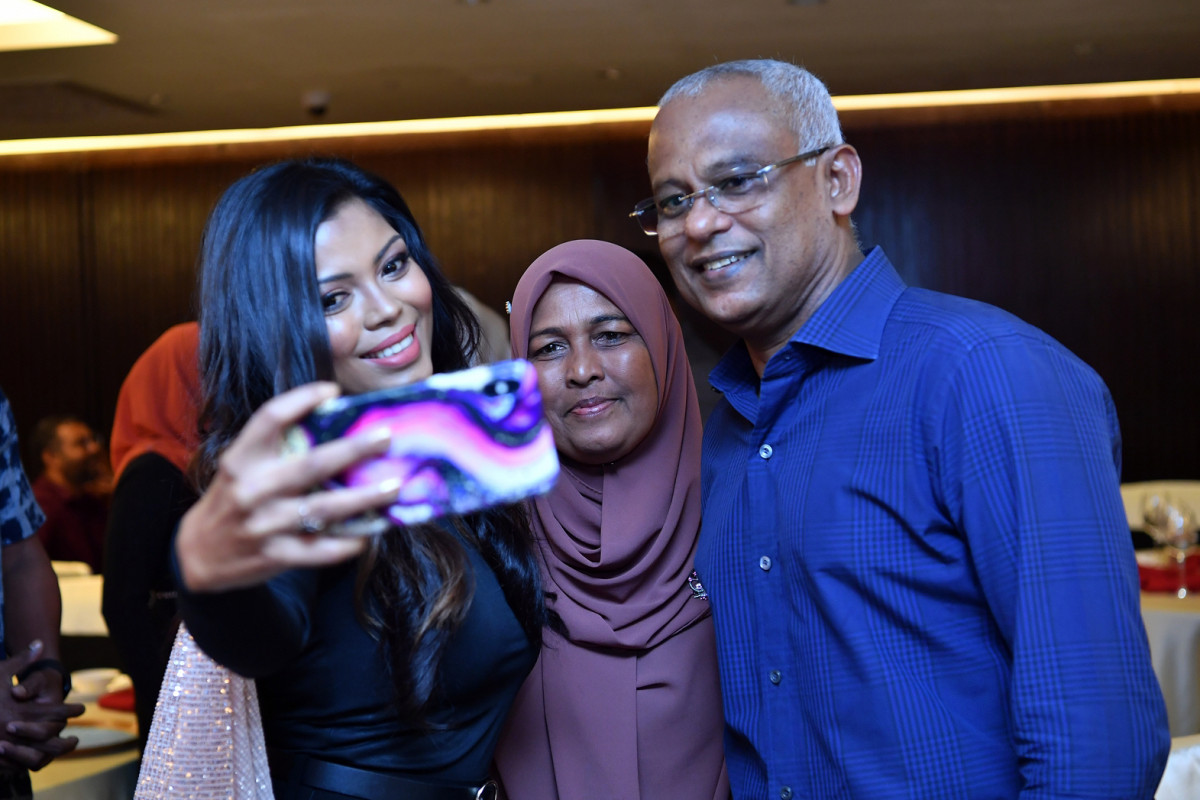 ނިއުމާ މުޙައްމަދުގެ ފިލްމީ ރިހިޔޫބިލް ފާހަގަ ކުރުމުގެ ޙަފްލާ -- ފޮޓޯ: ރައީސް އޮފީސް