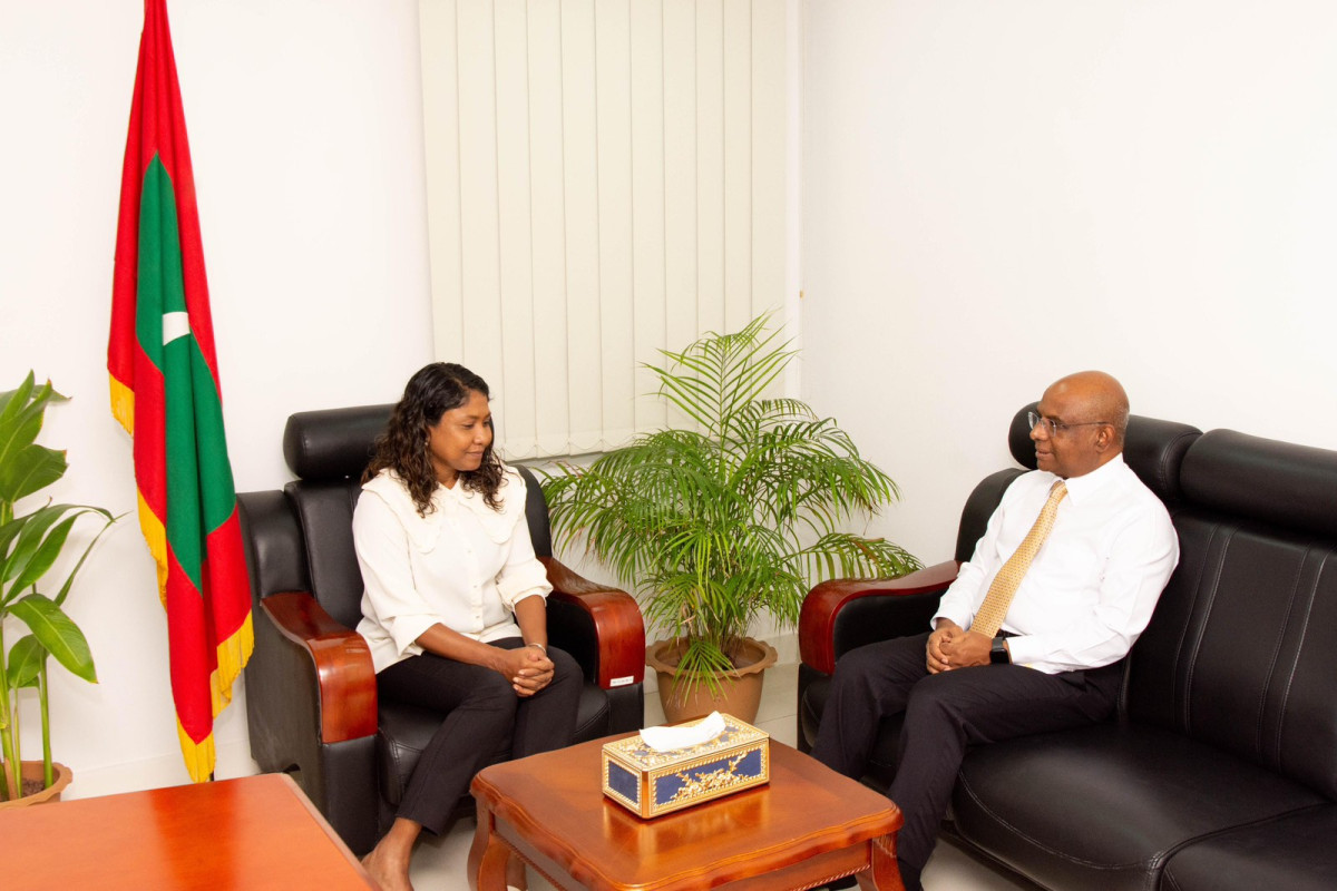 އެމްޑީޕީގެ ރައީސް އަބްދުﷲ ޝާހިދު އާއި ހިސާން ހުސެއިން