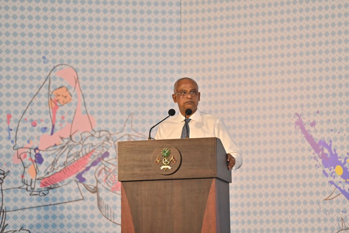 ކޮލަމް President Ibrahim Mohamed Solih