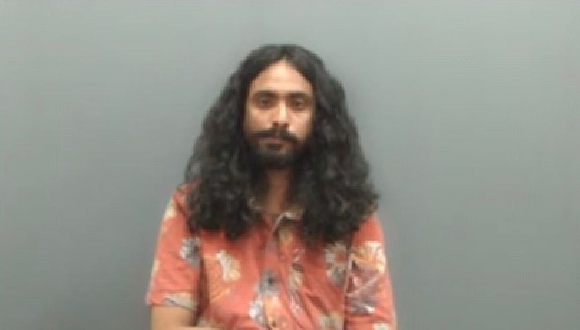 މި މައްސަލައިގައި ދައުލަތުން ދައުވާކޮށްފައިވަނީ ޅ ނައިފަރު ކަސްތޫރިމާގޭ ޔޫސުފް މުނީރުގެ މައްޗަށް