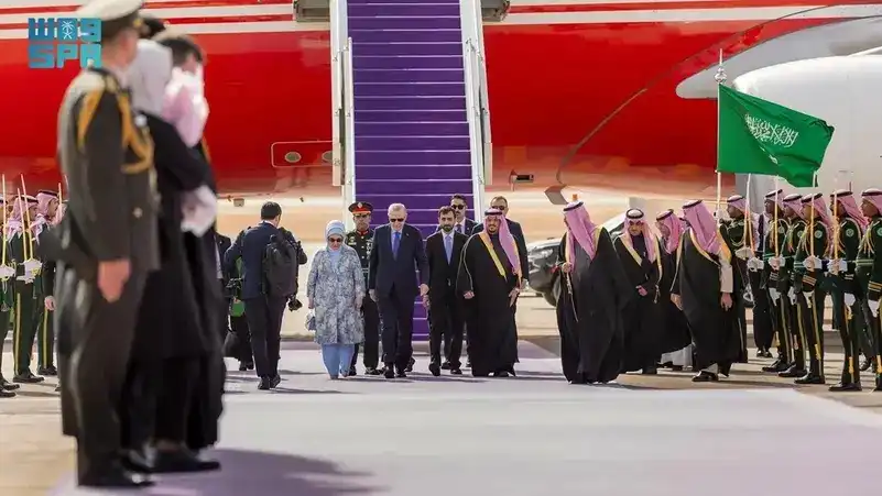 ތުރުކީވިލާތުގެ ރައީސް ރަޖަބް ތައްޔިބް އުރުދުޣާން ސައުދީ އަރަބިއްޔާގެ ރިޔާޟަށް ވަޑައިގަތުން.