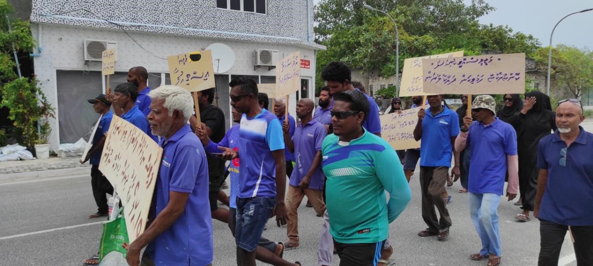 ދިއްދޫ ފެނަކައިން ކަނޑާލި މުވައްޒަފުން އިހްތިޖާޖުގައި