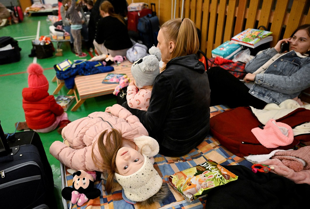 ރަޝިއާ-ޔޫކްރޭން ހަނގުރާމައާއި ގުޅިގެން ރެފިއުޖީންނަށްވި މީހުންގެ ތެރޭގައި ކުޑަކުދިން ގިނަ - ފޮޓޯ: ރޮއިޓަރސް