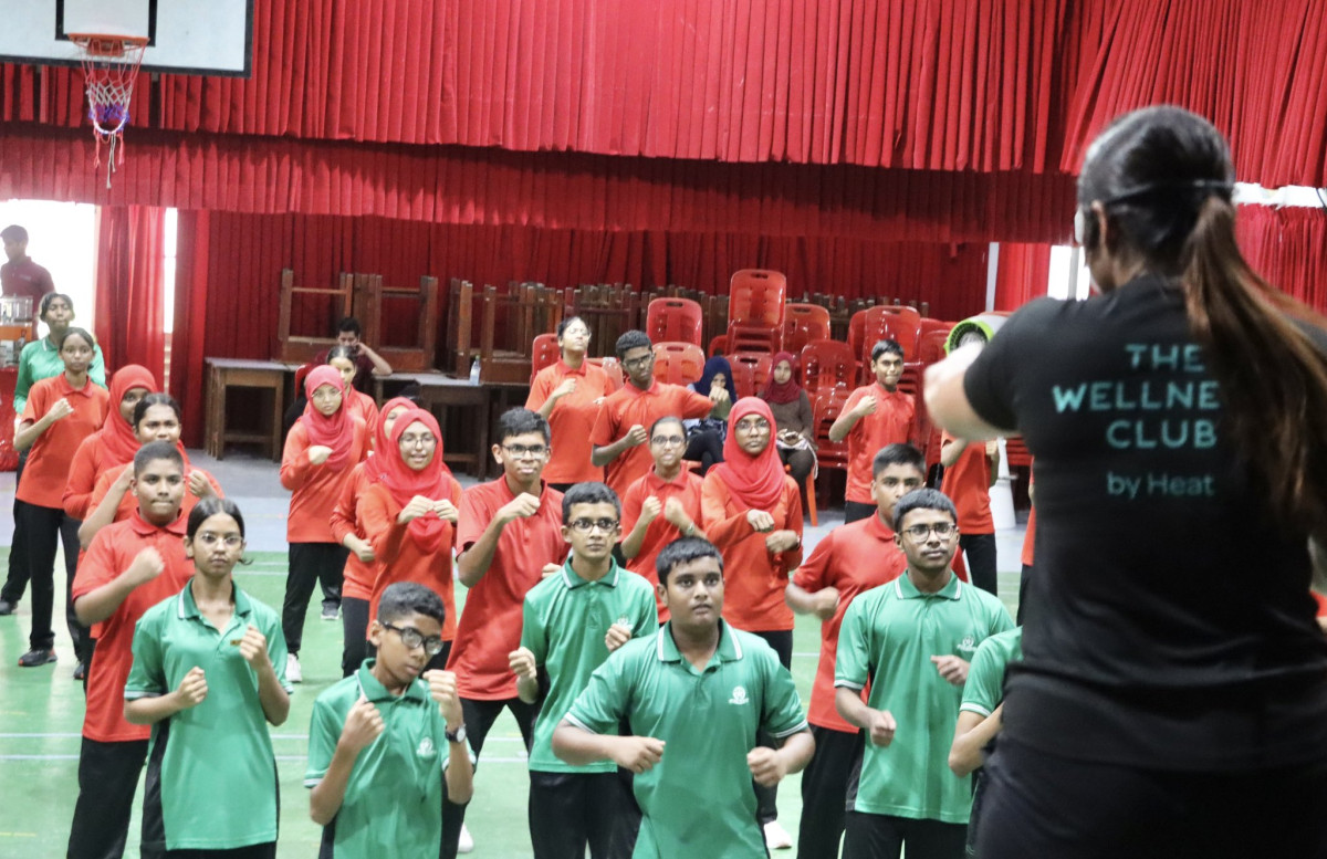 "ވެލްބިއިން ހޭންގްއައުޓް" ސެޝަން