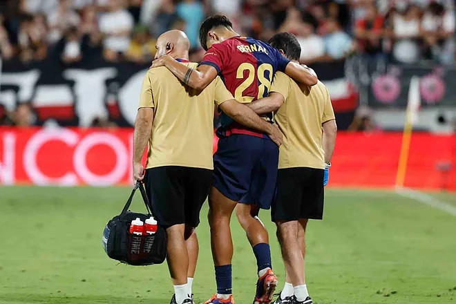 ބާނަލް (މ) ދެ އެހީތެރިންނާއެކު ދަނޑުން ފައިބަނީ