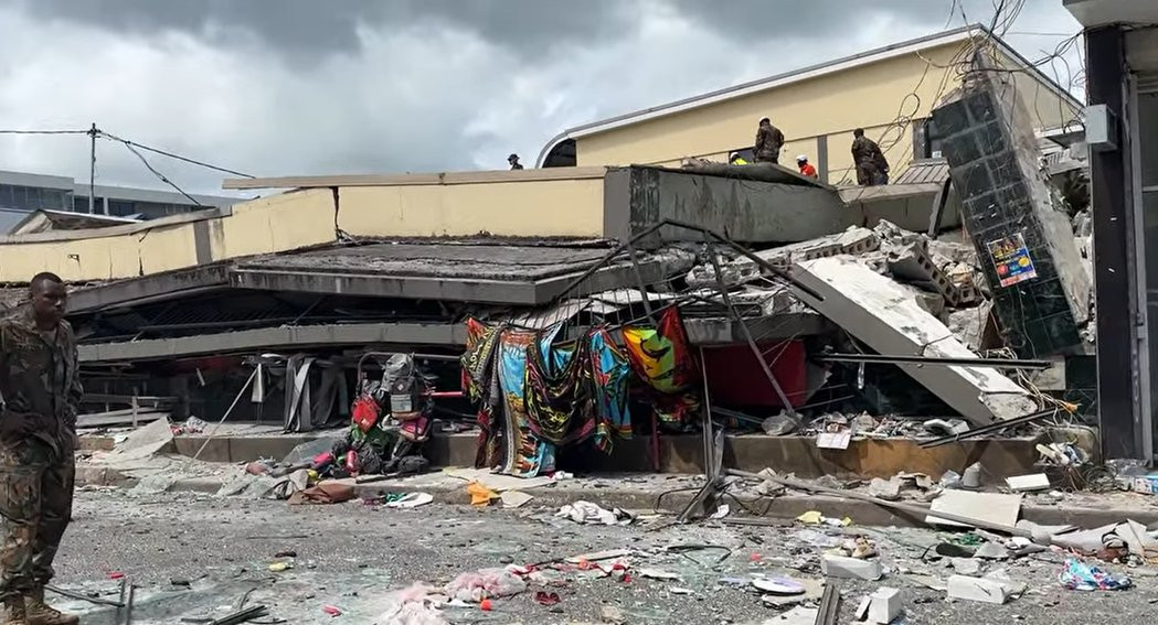 ވަނުއާޓޫ އަށް އައި ބާރުގަދަ ބިންހެލުމުގައި ބޮޑެތި ގެއްލުންތަކެއް ވަނީ ލިބިފައި