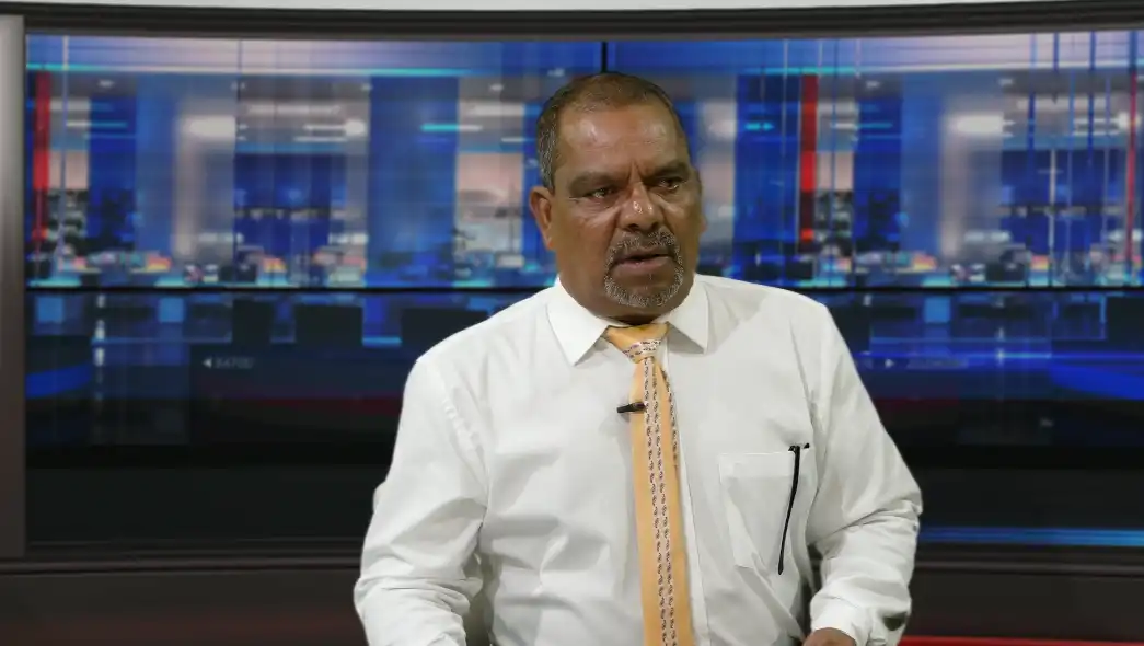 ރާއްޖެޓީވީގެ ފަލަސުރުހީ ޕްރޮގްރާމްގައި އެމްޑީޕީ ގައުމީ މަޖިލީހުގެ މެންބަރު ޝާތިރު އަބްދުއްރަހްމާން ވާހަކަ ދައްކަވަނީ.