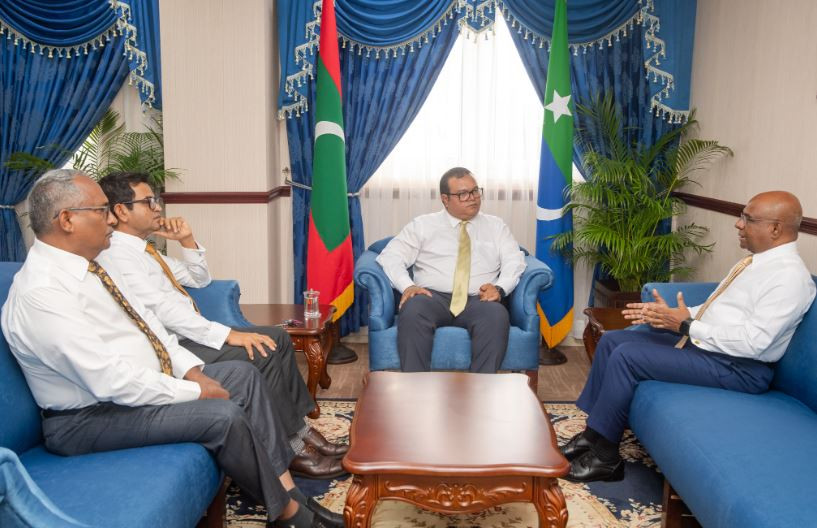 އެމްޑީޕީގެ ރައީސް ޝާހިދުއާއި މަޖިލީހުގެ ރައީސް އަސްލަމް އަދި ނައިބު ރައީސް ސަލީމް އާ ބައްދަލުކުރެއްވުން