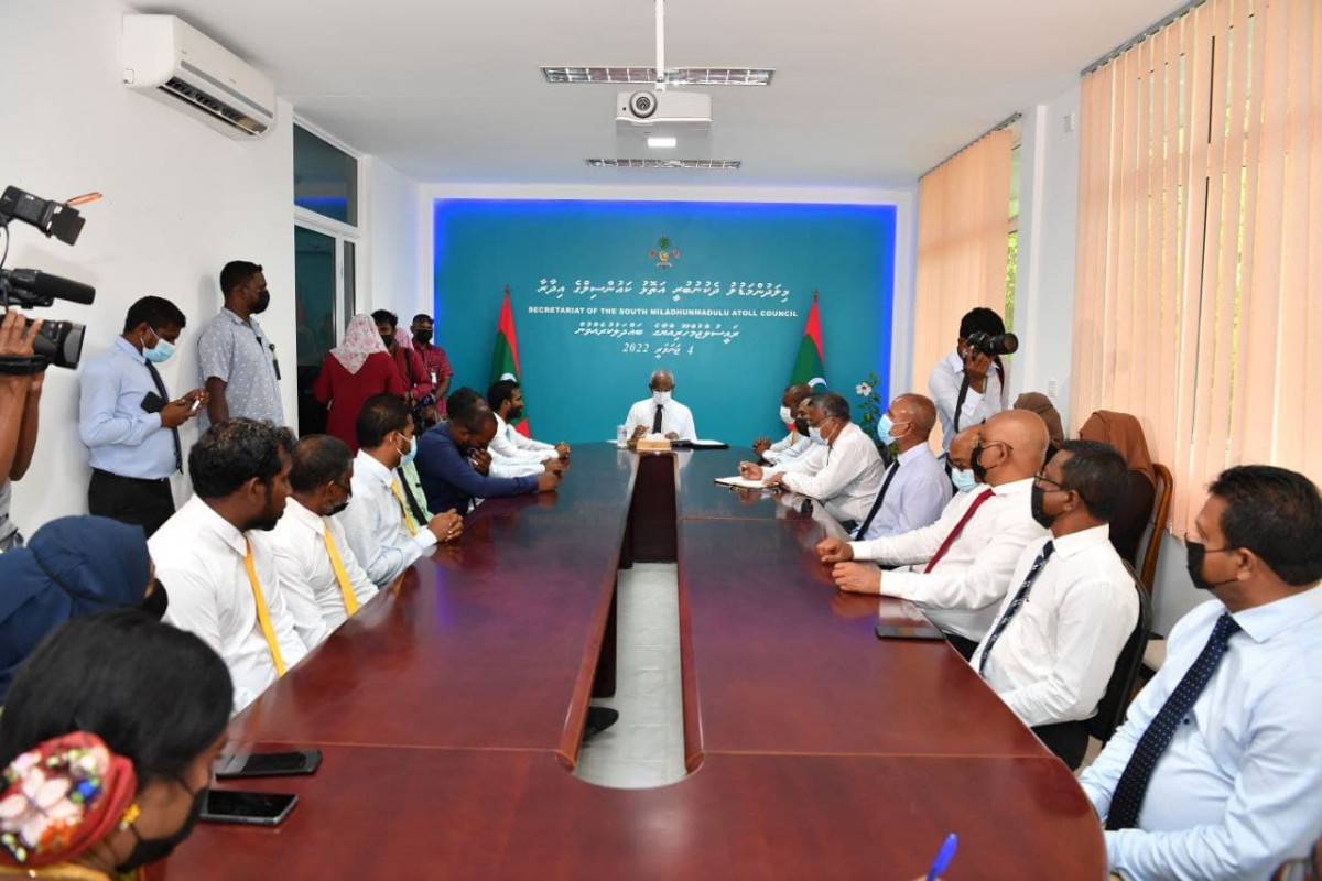 President meets Noonu Atoll Council: Emphasises merits of decentralised development