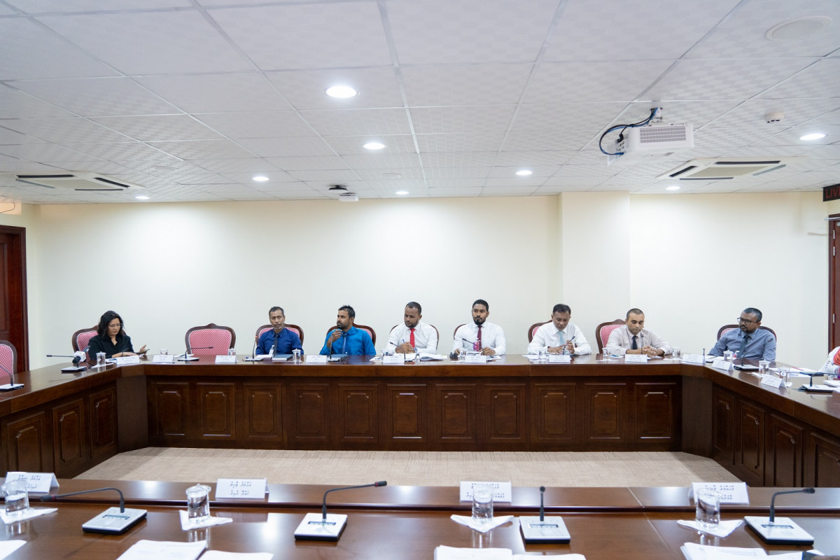 ލާމަރުކަޒީ ކޮމިޓީ