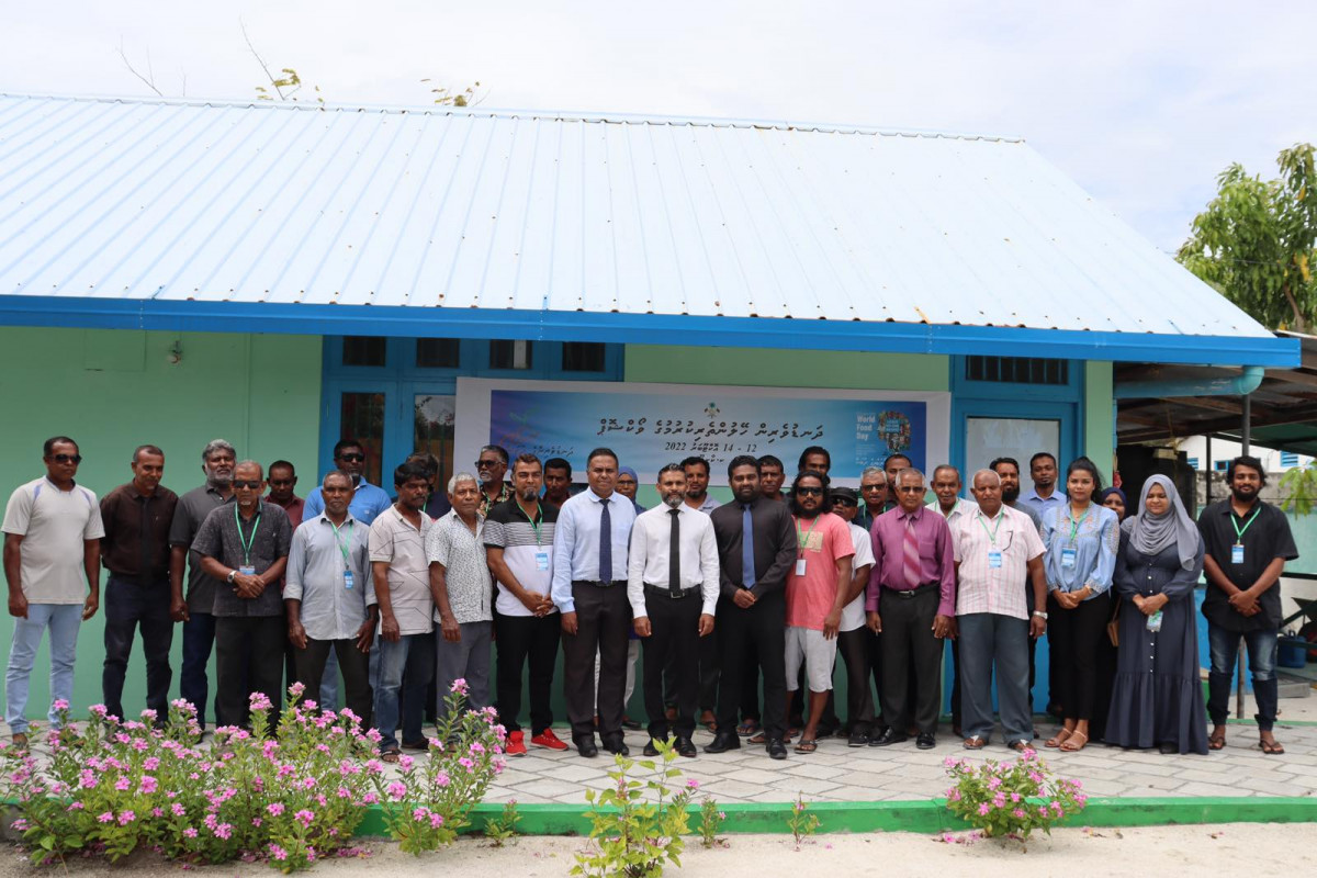 ވޯކްޝޮޕްގައި ބައިވެރިވާ ދަނޑުވެރިން