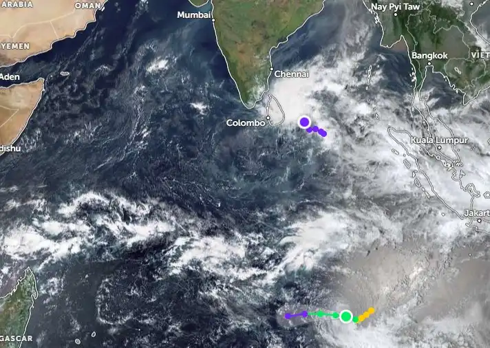 ސެޓެލައިޓް ފޮޓޯ- ބޭ އޮފް ބެންގޯލުގައި އުފެދިފައިވާ ކޮޅިގަނޑުގެ ލަންކާ އާ ދިމާލަށް އަންނަނީ ދަތުރު ކުރަމުން