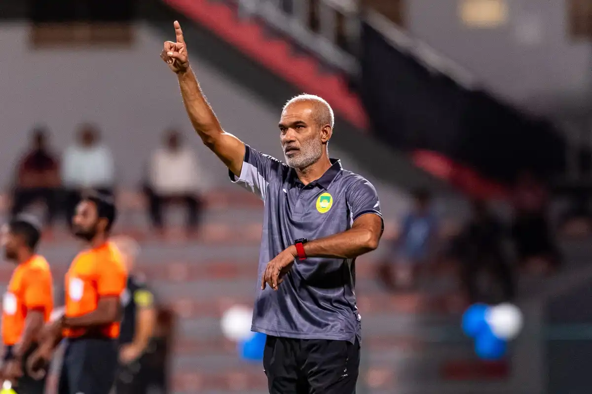 މާޒިޔާގެ އެސިސްޓެންޓް ކޯޗު ސުޒެއިރު