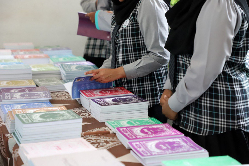 "އަސްކަނި މައުރަޒު"ގެ ތެރެއިން