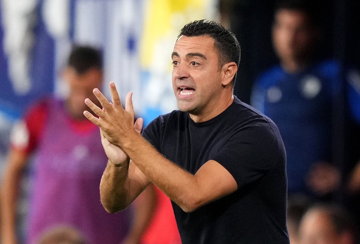 ބާސެލޯނާގެ ކޯޗު ޒަވީ ހެނާންޑޭޒް