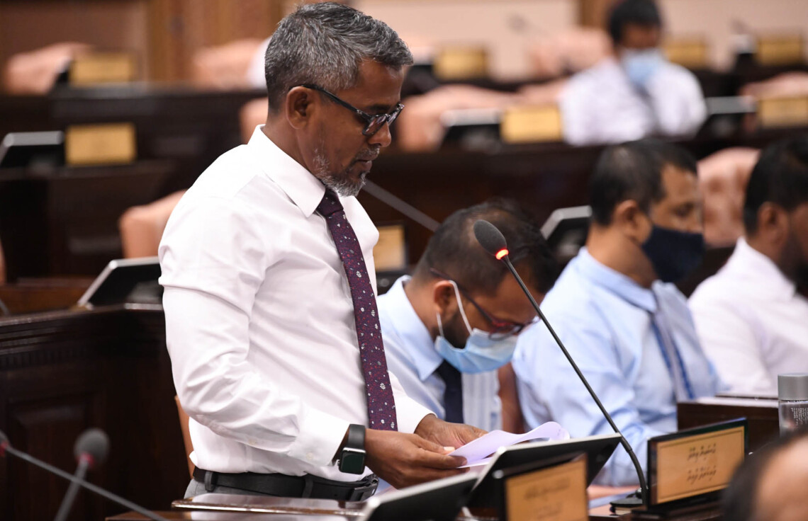 ވައިކަރަދޫ ދާއިރާގެ މެމްބަރ ހުސައިން ޒިޔާދު- ބިލް ހުށަހަޅުއްވަނީ