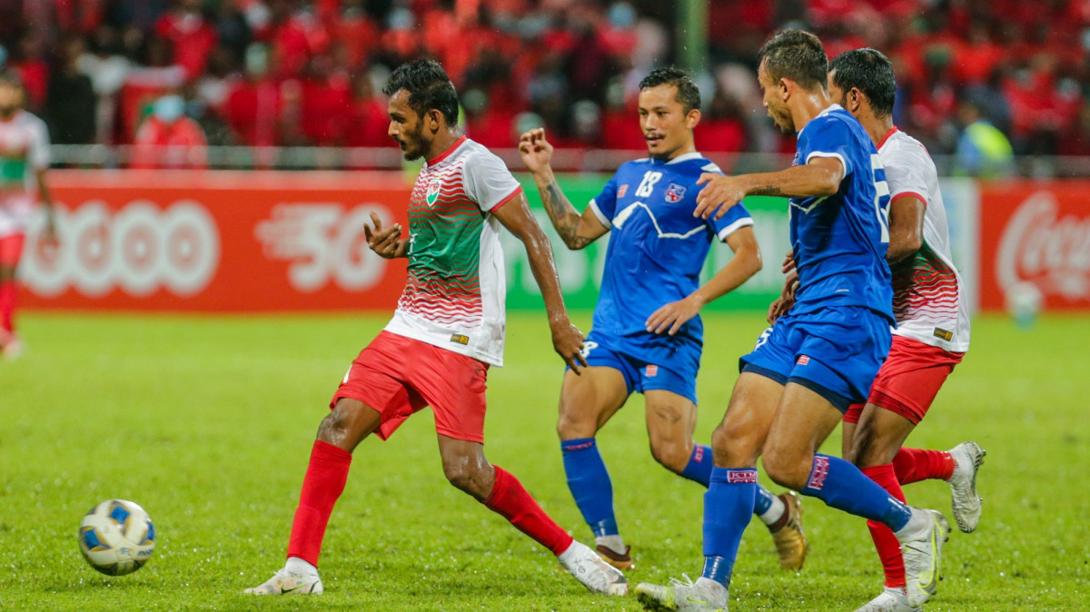 އުރީދޫ ސާފް ޗެމްޕިއަންޝިޕުގައި ނޭޕާލާއި ރާއްޖެ ބައްދަލުކުރި މެޗުގެ ތެރެއިން - ފޮޓޯ: އިމޭޖަސް.އެމްވީ