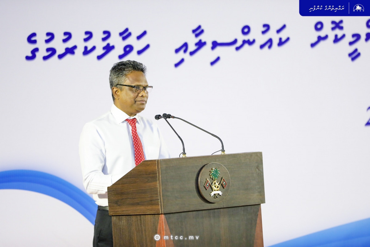 އާދަމް އާޒިމް