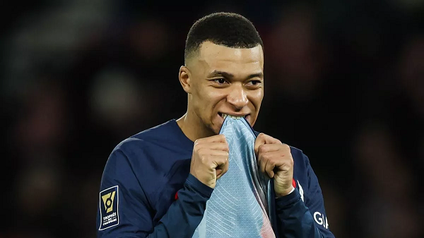 ފްރާންސްގެ ކެޕްޓަން ކީލިއަން އެމްބާޕޭ