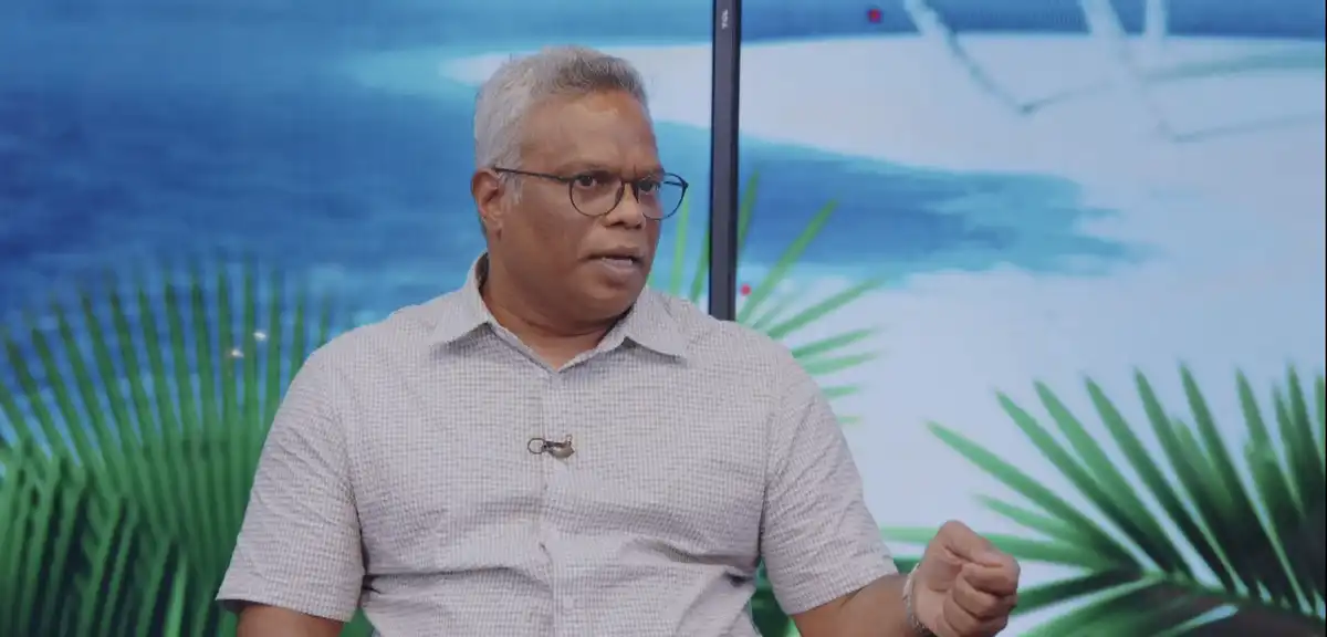 ރާއްޖެޓީވީން ގެނެސްދިން "ޑޮލަރު ބަހުސް" ގައި ޝާޒް ވަލީދު ވާހަކަދައްކަވަނީ