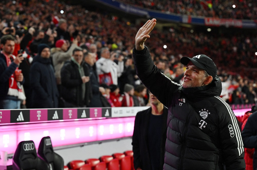 ބަޔާންގެ ކޯޗު ތޯމަސް ޓުޗެލް