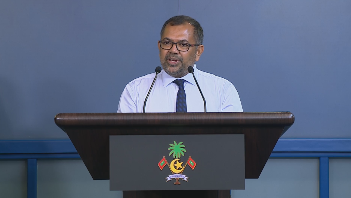 ނޫސްވެރިންގެ ބައްދަލުވުމުގައި ފޮރިން މިނިސްޓަރު މޫސާ ޒަމީރު ވާހަކަ ދައްކަވަނީ