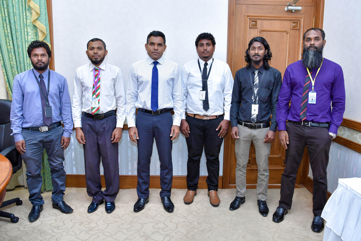 VP Naseem with members of Rathafandhoo council