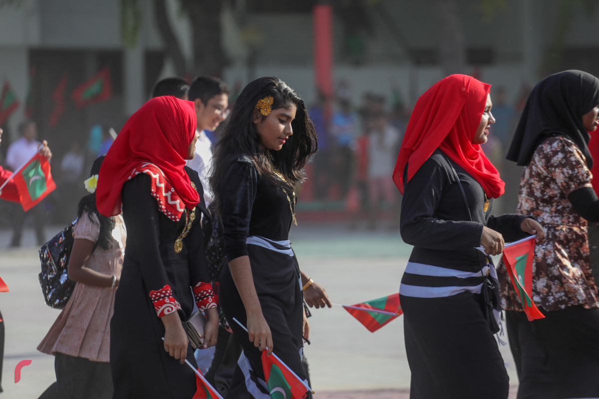 30 ޖުލައި 2019 -ބައިނަލްއަގްވާމީ ރަހުމަތްތެރިކަމުގެ ދުވަސް ފާހަގަކުރުމުގެ ގޮތުން ބޮޑުތަކުރުފާނު މަގުގައި ބޭއްވި އަތުގުޅާލުމުގެ ތެރެއިން-- ފޮޓޯ: ޝުއައިބް މުހައްމަދު