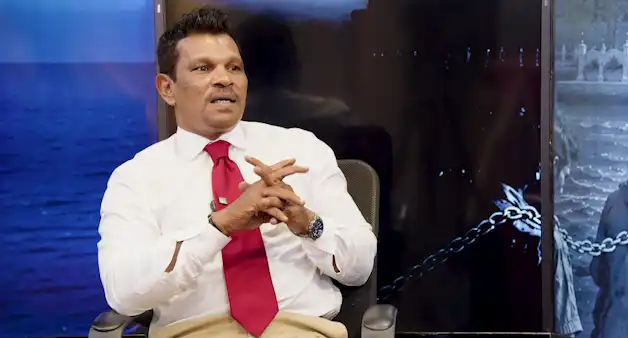 މިނިވަން ދުވަހުގެ މުނާސަބަތާ ގުޅިގެން ރާއްޖެ ޓީވީ އިން ގެނަސްދިން "މިނިވަން ކަމުން އަޅުވެތިކަމަށް - މާލީ އަދި އިގްތިސާދީ އަޅުވެތިކަން" ޕްރޮގްރާމްގައި، މާލީ ދާއިރާގެ ތަޖުރިބާކާރެއް ކަމަށް ވާ އިސްމާއީލް ޒަރިޔަންދު