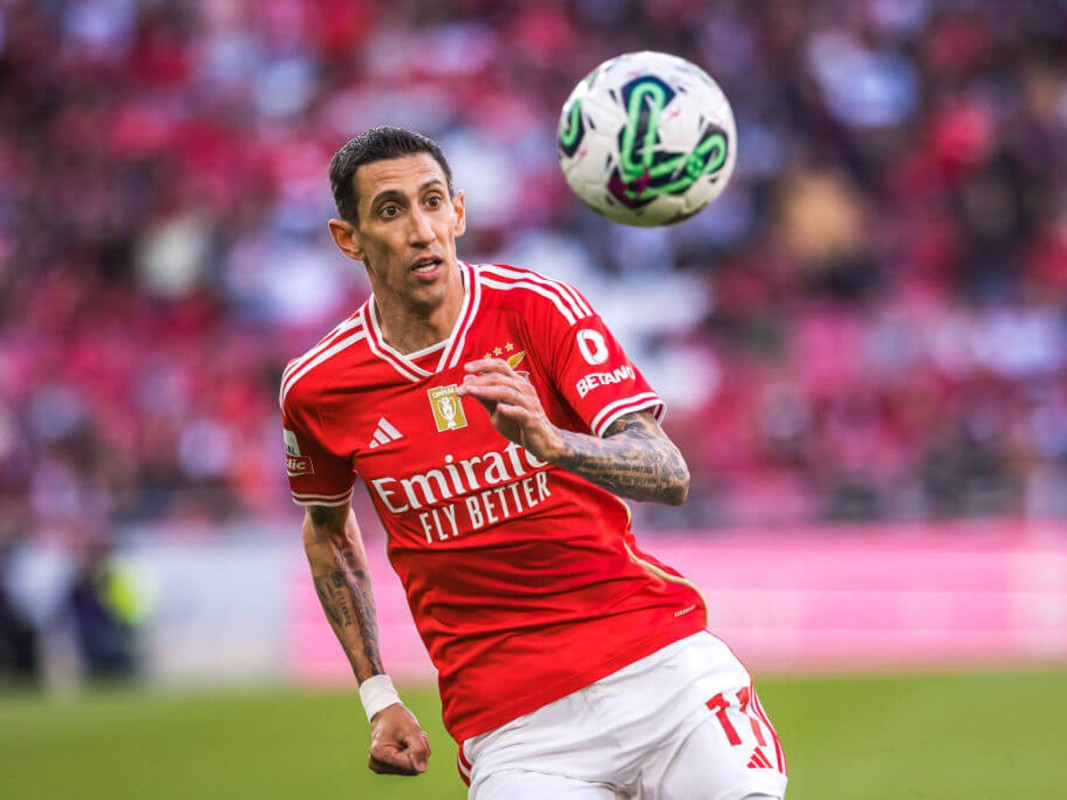 ބެންފީކާ އަށް ކުޅެމުން އަންނަ އާޖެންޓީނާގެ އެންހެލް ޑި މާރިއާ