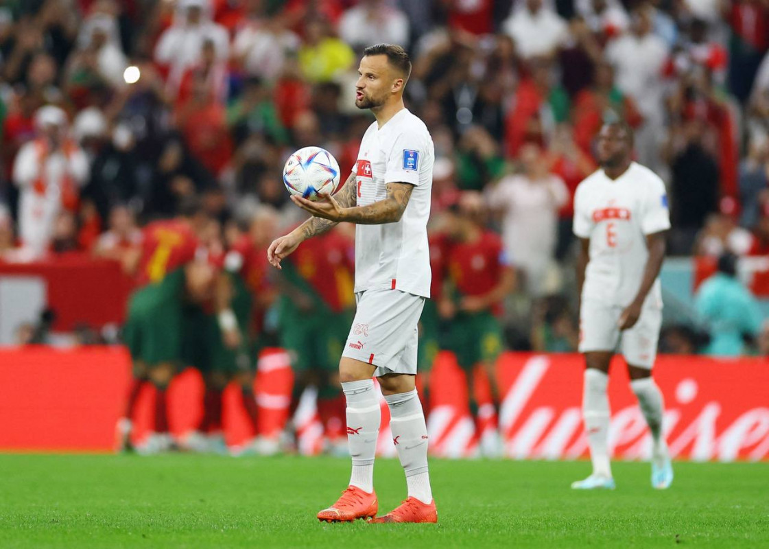 ޕޯޗުގަލް އަދި ސްވިޒަލެންޑް ބައްދަލުކުރި މެޗުގެ ތެރެއިން - ފޮޓޯ: ރޮއިޓާސް