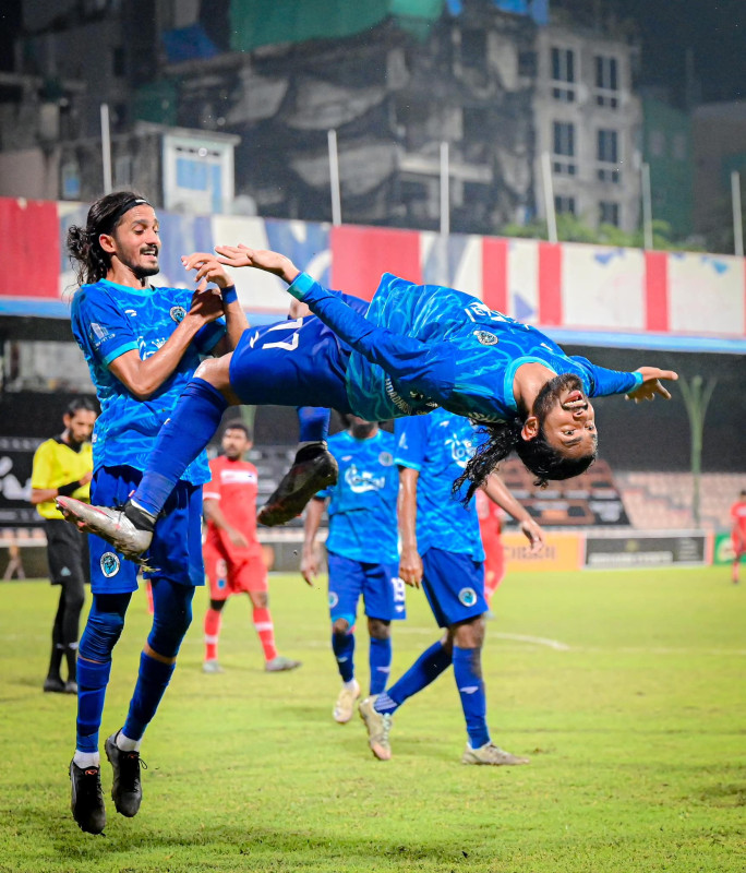 މެޗުގައި ލަނޑު ޖެހުމަށްފަހު ފުވައްމުލައް ކުޅުންތެރިން އުފާ ފާޅު ކުރަނީ