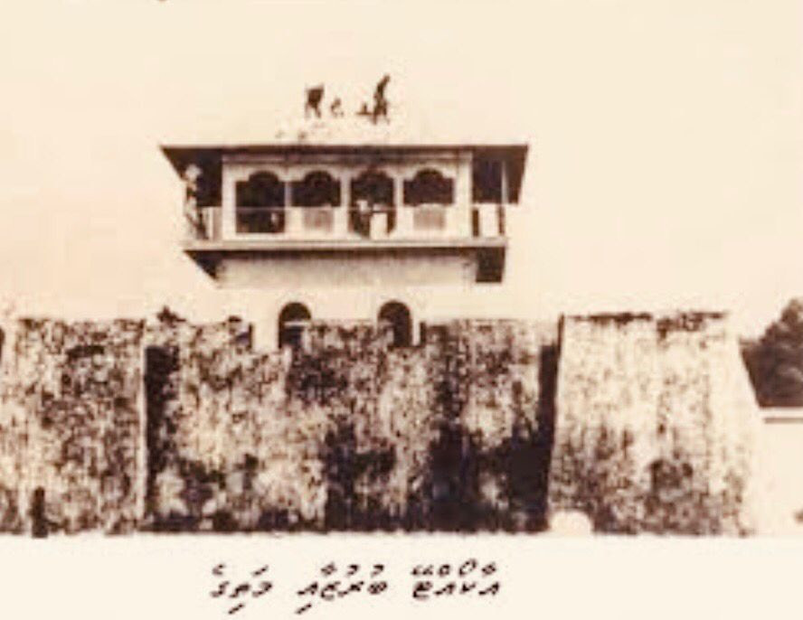 އާކޯއްޓޭ ބުރުޒާއި މަތިގެ