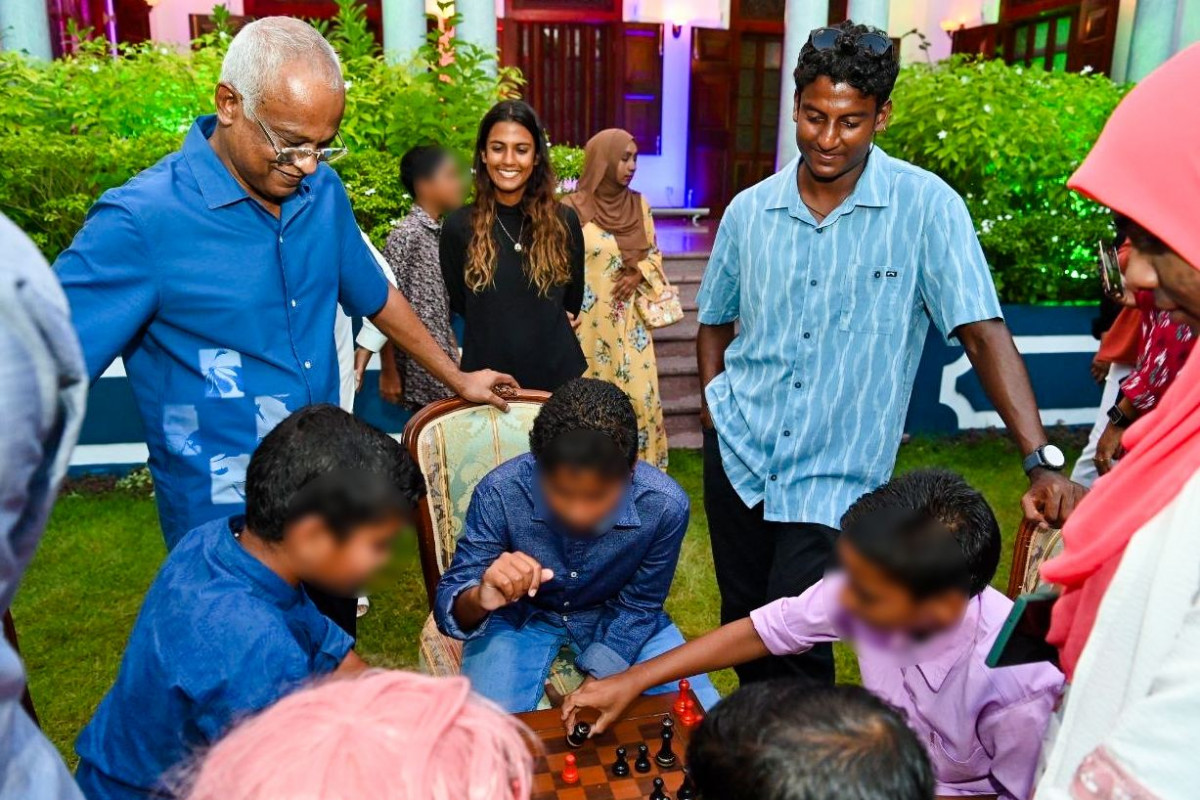 The First Couple hosted an Iftar reception for the children of the "Fiyavathi" state care facility and their caregivers