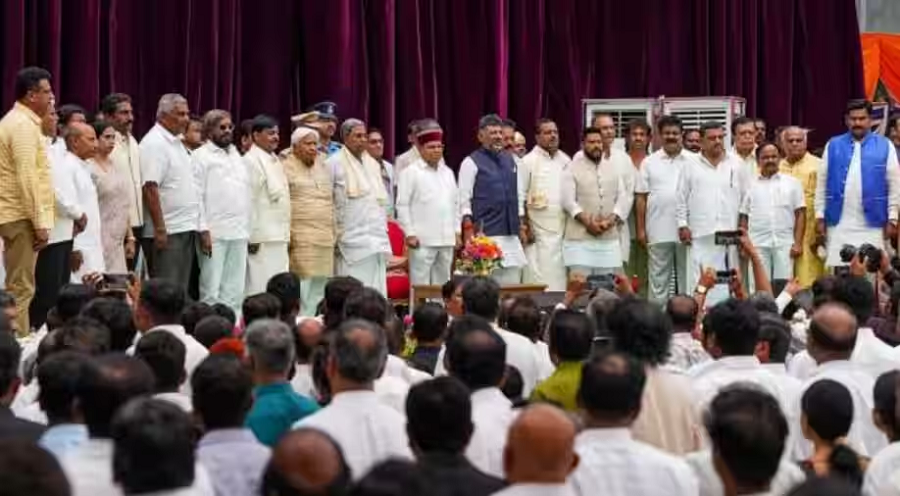 އިންޑިޔާގެ ކަރުނާޓަކާގެ ކެބިނެޓު