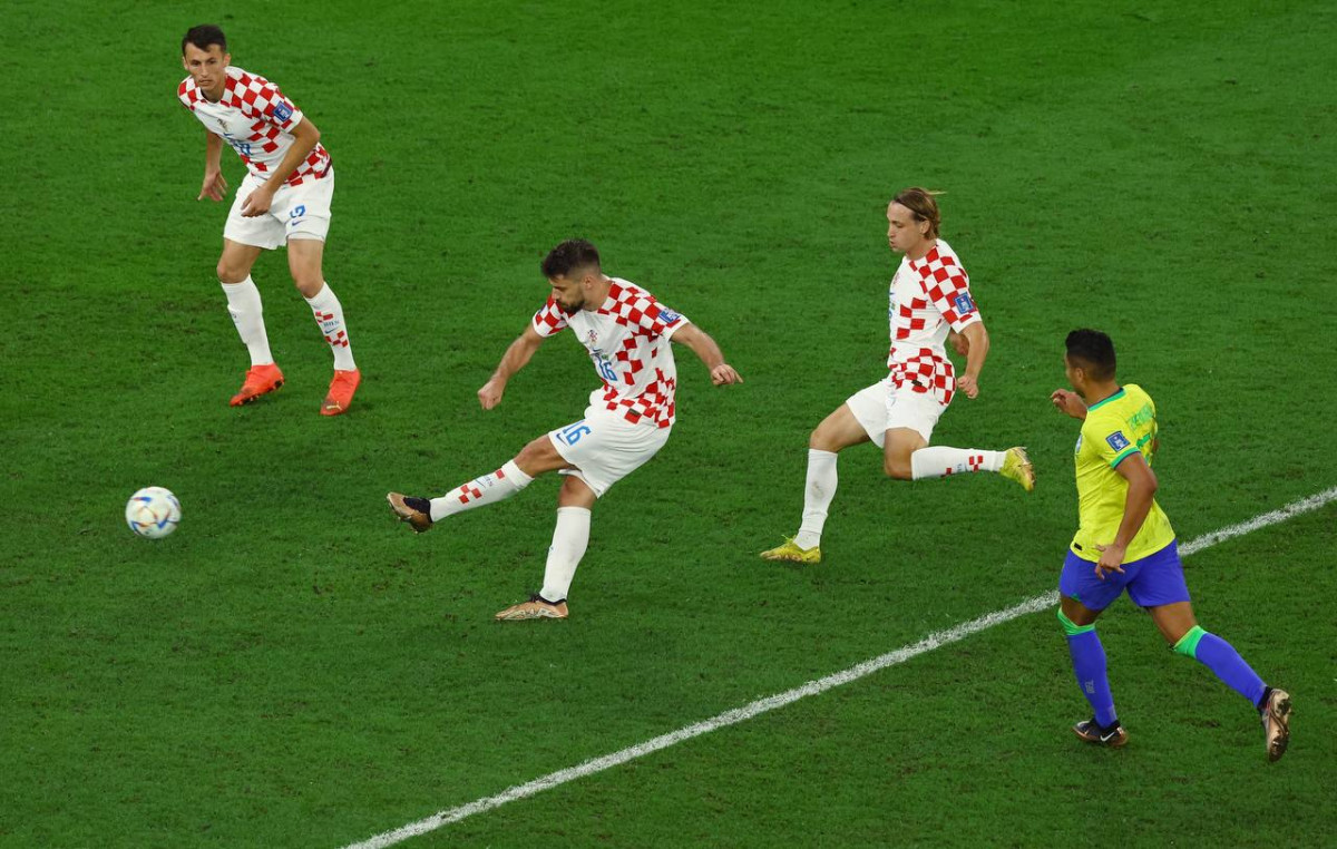 ބްރެޒިލް އަދި ކްރޮއޭޝިއާ ކުޅުނު މެޗުގެ ތެރެއިން - ފޮޓޯ: ރޮއިޓާސް