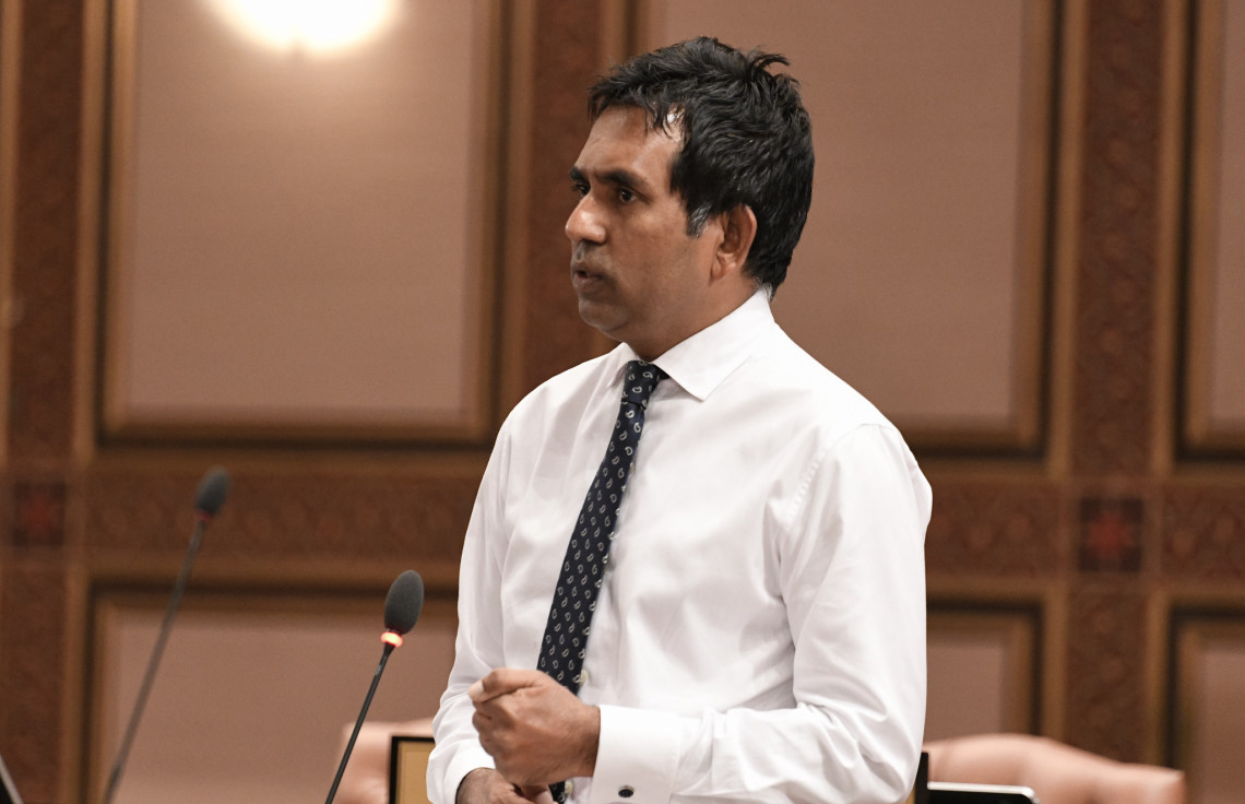 މާވަށު ދާއިރާގެ މެންބަރ މުޙައްމަދު ސަޢީދު މީގެކުރިން ބޭއްވި ޖަލްސާއެއްގައި ވާހަކަ ދައްކަވަނީ