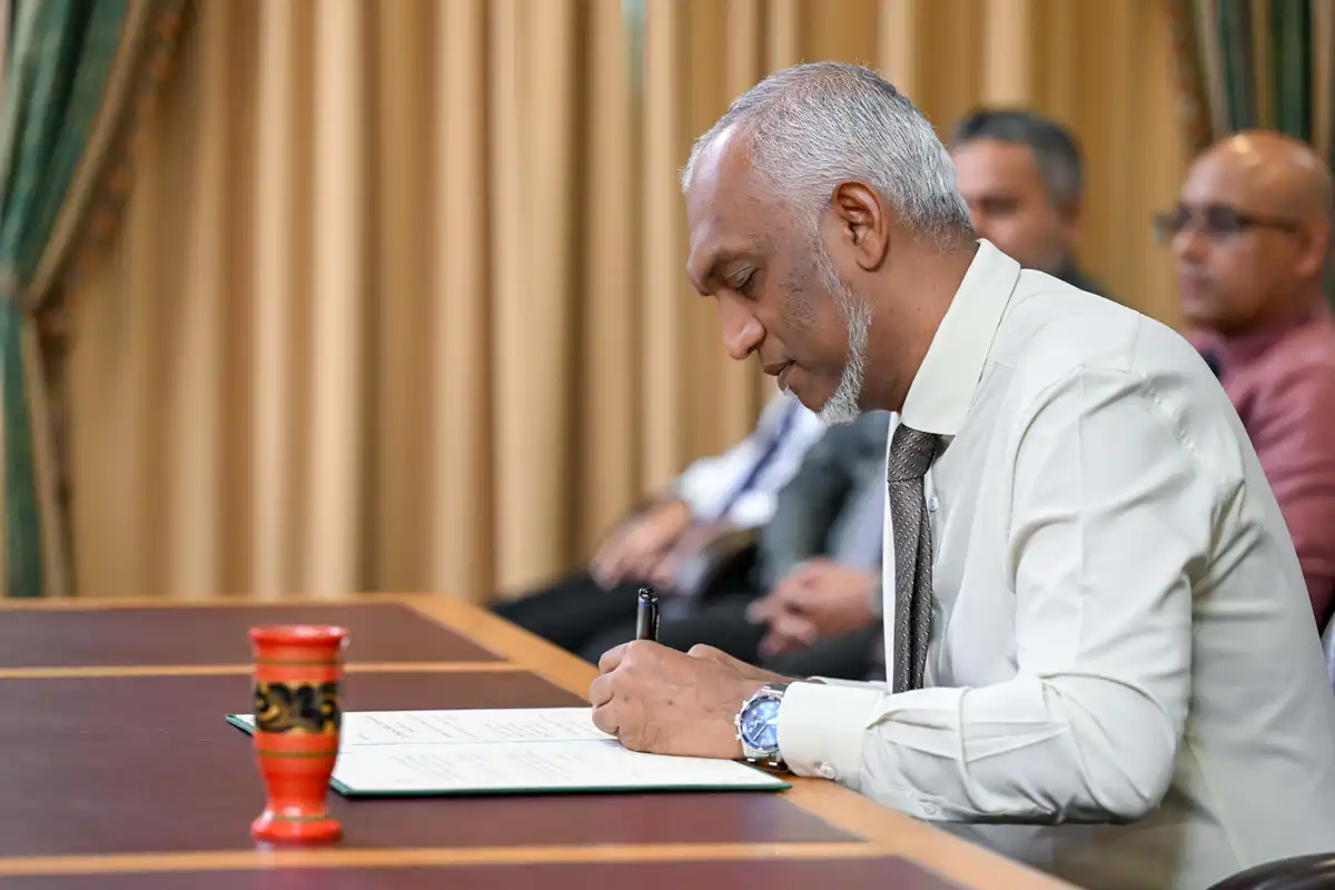 ރައީސުލްޖުމްހޫރިއްޔާ، ފަޅުރަށާއި ފަޅު ކުއްޔަށްދިނުމާބެހޭ ބިލު ތަސްދީޤުކުރައްވަނީ