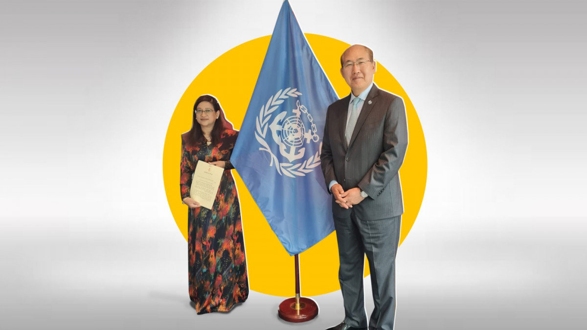 Dr. Farah Faizal presents credentials