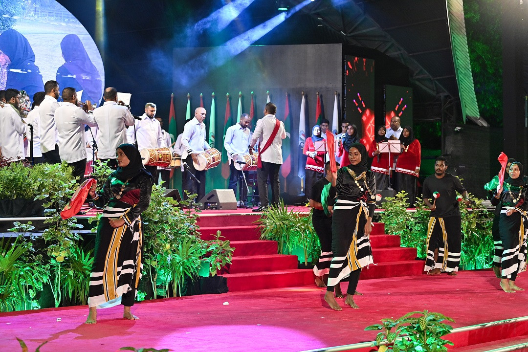 ސިފައިންގެ 131 ވަނަ އަހަރީ ދުވަހުގެ ޖަލްސާގެ ތެރެއިން - ފޮޓޯ: ރައީސް އޮފީސް