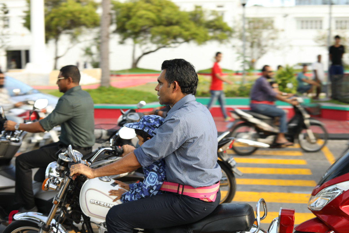 03 ޖޫން 2019 --ރޯޑްސޭފްޓީ ކެމްޕެއިންގެ މީސްމީޑިއާ ހަރަކާތް އިފްތިތާހު ކުރުމުގެ ތެރެއިން. މި ހަރަކާތް އިފްތިތާހު ކޮށްދެއްވީ ފައިސަލް ނަސީމްއެވެ.-- ފޮޓޯ: ޝުއައިބް މުހައްމަދު