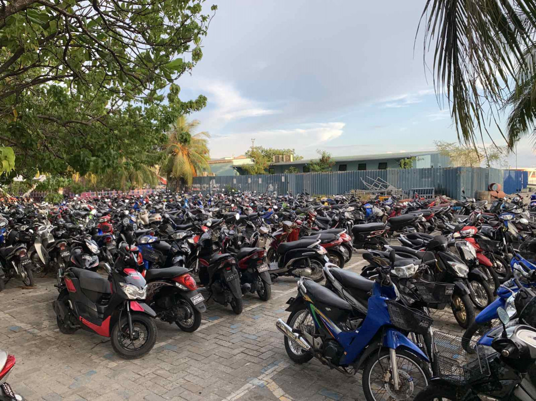 ޕާކުކުރުމަށްފަހު ސައިކަލު ތަޅުނުލާ ނުވަތަ ތަޅުދަނޑި ޖަހާފައި ނުނަގާ ދިއުމުގެ ސަބަބުން ދެން އަންނައިރު ސައިކަލެއް ނުހުރޭ