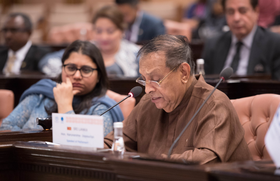 01 ސެޕްޓެމްބަރ 2019 | ހަތަރު ވަނަ ސައުތު އޭޝިޔަން ސްޕީކާރސް ސަމިޓްގެ ތެރެއިން | ވަށްމޭޒު މަޝްވަރާ ބައްދަލުވުންތަކާއި، ސިޔާސީ މަޝްވަރާ ބައްދަލުވުންތައް ސާރކްގައުމުތަކުގެ ޤާނޫނު ހަދާ މަޖިލީހުގެ ރައީސުންގެ މެދުގައި ކުރެވޭނެ -- ފޮޓޯ: ރައްޔިތުންގެ މަޖިލިސް