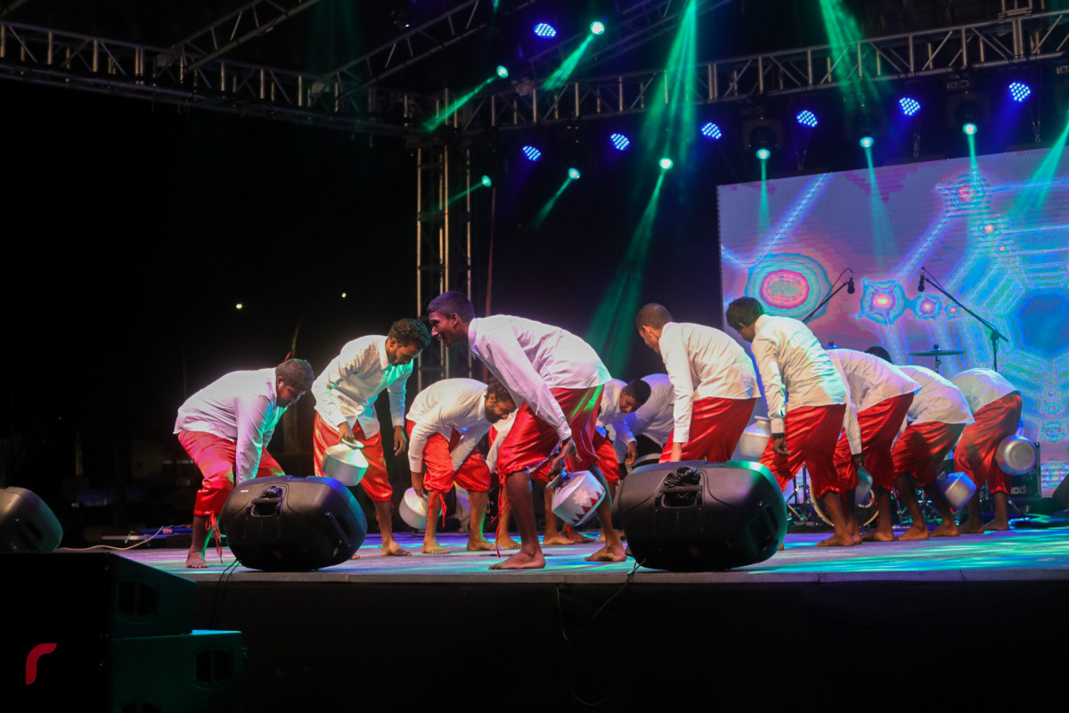 13 އޮގަސްޓް 2019 | ހއ. ހޯރަފުށި -- ހާއުފާ އީދު ޝޯވގެ 3 ވަނަރޭ. މި ޝޯވގައި ގްރެވިޓީ ބޭންޑްގެ އިތުރުން ހޯރަފުށީގެ ޒުވާނުންގެ ހަރަކާތްތައް ފެނިގެން ގޮސްފައިވޭ -- ފޮޓޯ: ޝުއައިބް މުހައްމަދު