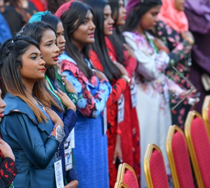 ގައުމީ ޖަލްސާއެއްގައި ދިވެހި ކަނބަލުން ފާސްކުރި ހެދުމުގައި