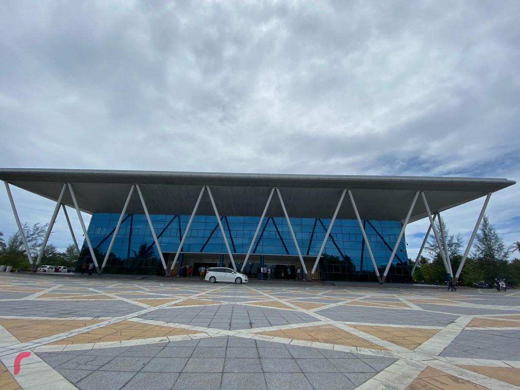 އައްޑޫ އެކުއެޓޯރިއަލް ހޮސްޕިޓަލް