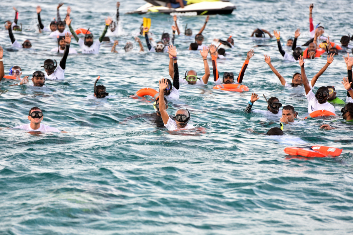 ރާއްޖޭން ޑައިވިންގެ ދުނިޔޭގެ ރެކޯޑު މުގުރާލުން