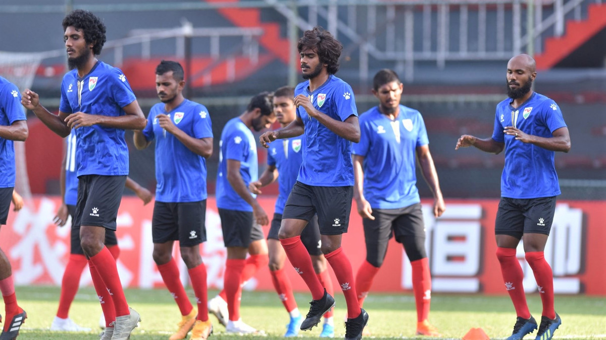 މީގެ ކުރިން ގައުމީ ފުޓްބޯޅަ ޓީމުން ކުރިއަށް ގެންދިޔަ ފަރިތަކުރުންތަކުގެ ތެރެއިން